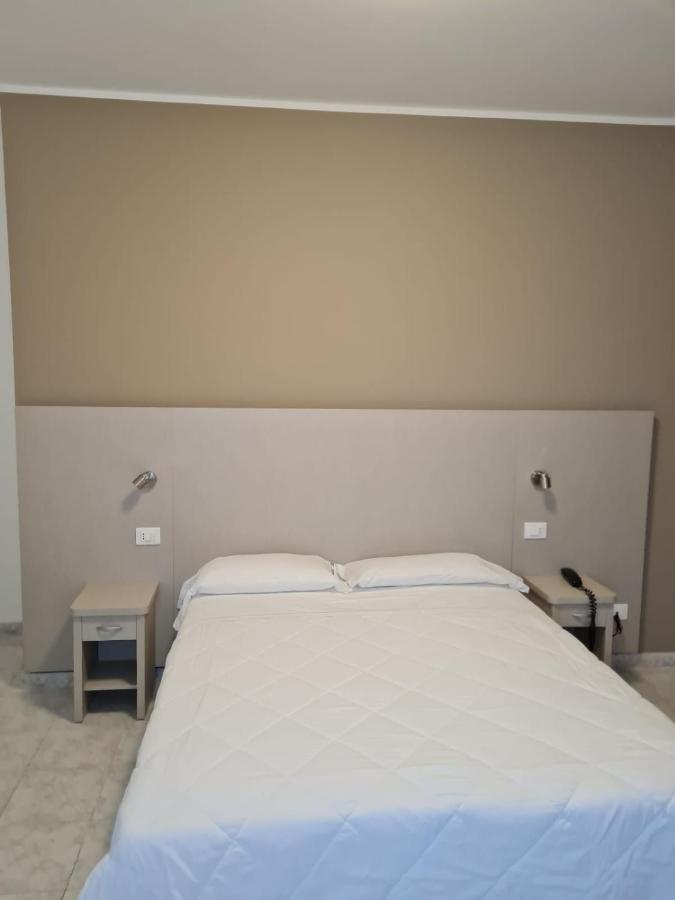 Hotel San Marco Песаро Екстериор снимка