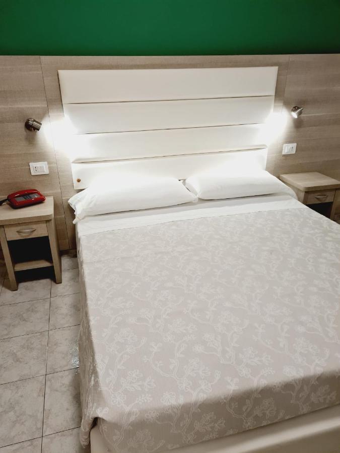 Hotel San Marco Песаро Екстериор снимка