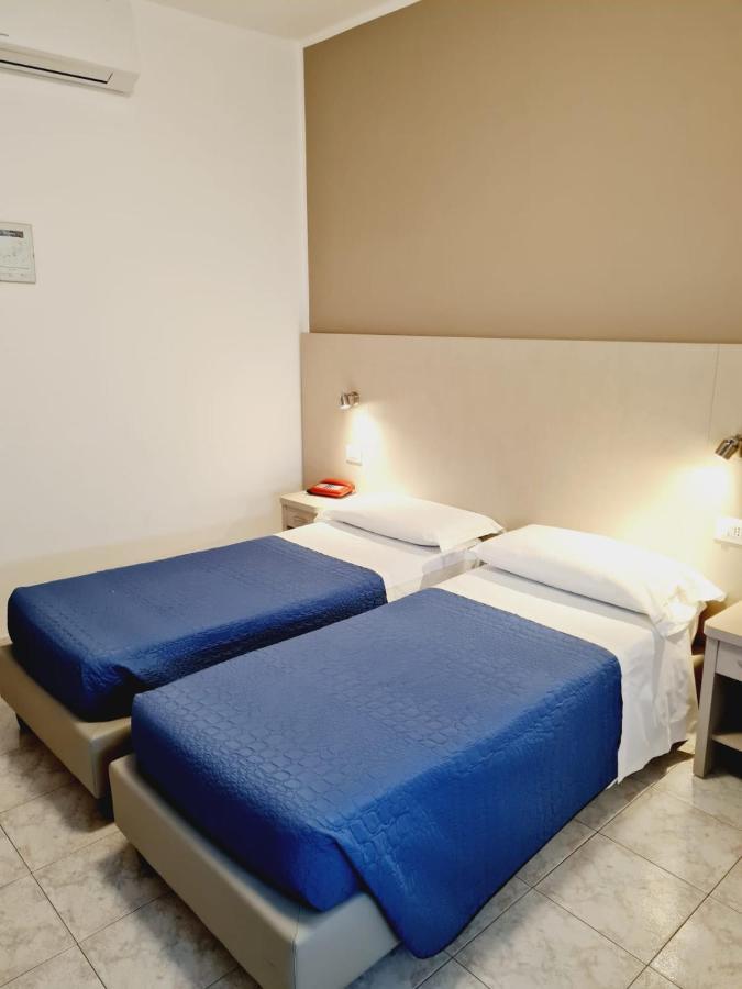 Hotel San Marco Песаро Екстериор снимка