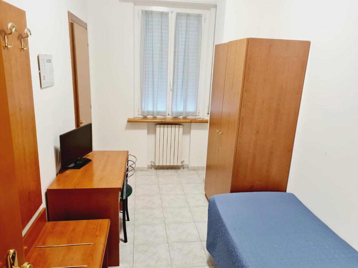 Hotel San Marco Песаро Екстериор снимка