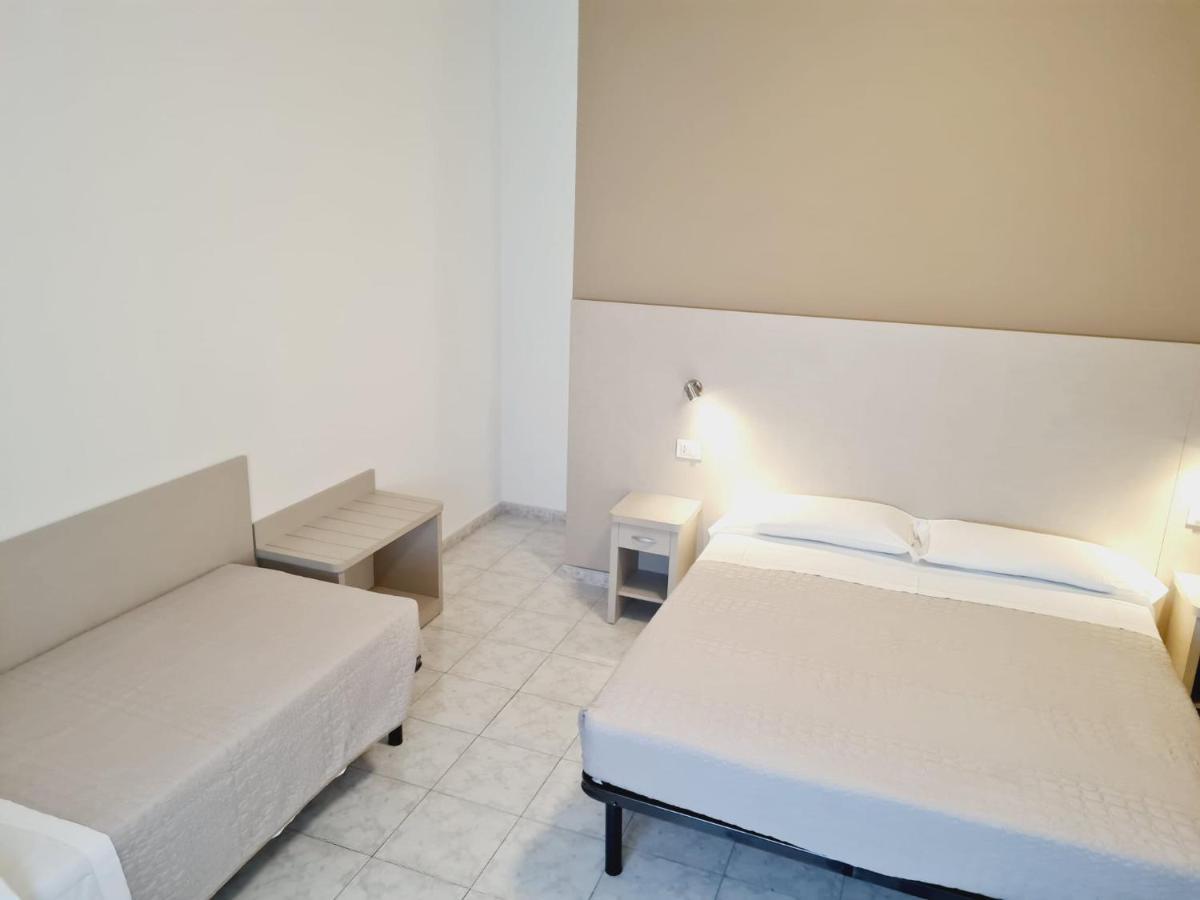 Hotel San Marco Песаро Екстериор снимка