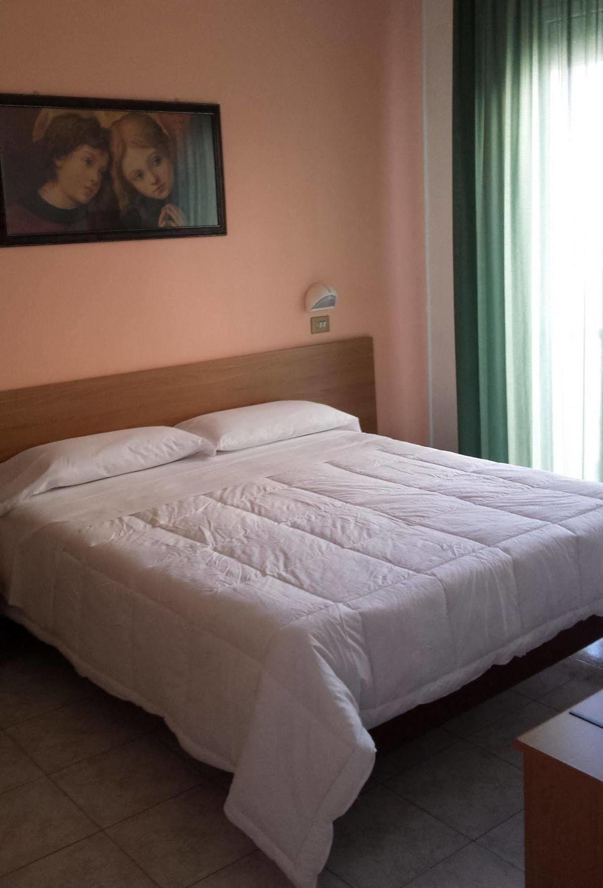 Hotel San Marco Песаро Екстериор снимка